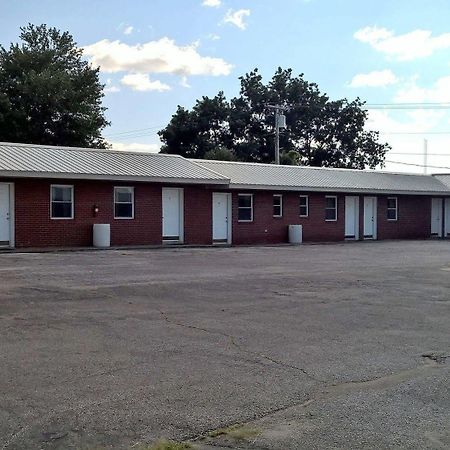 Classic Motel Higginsville Экстерьер фото