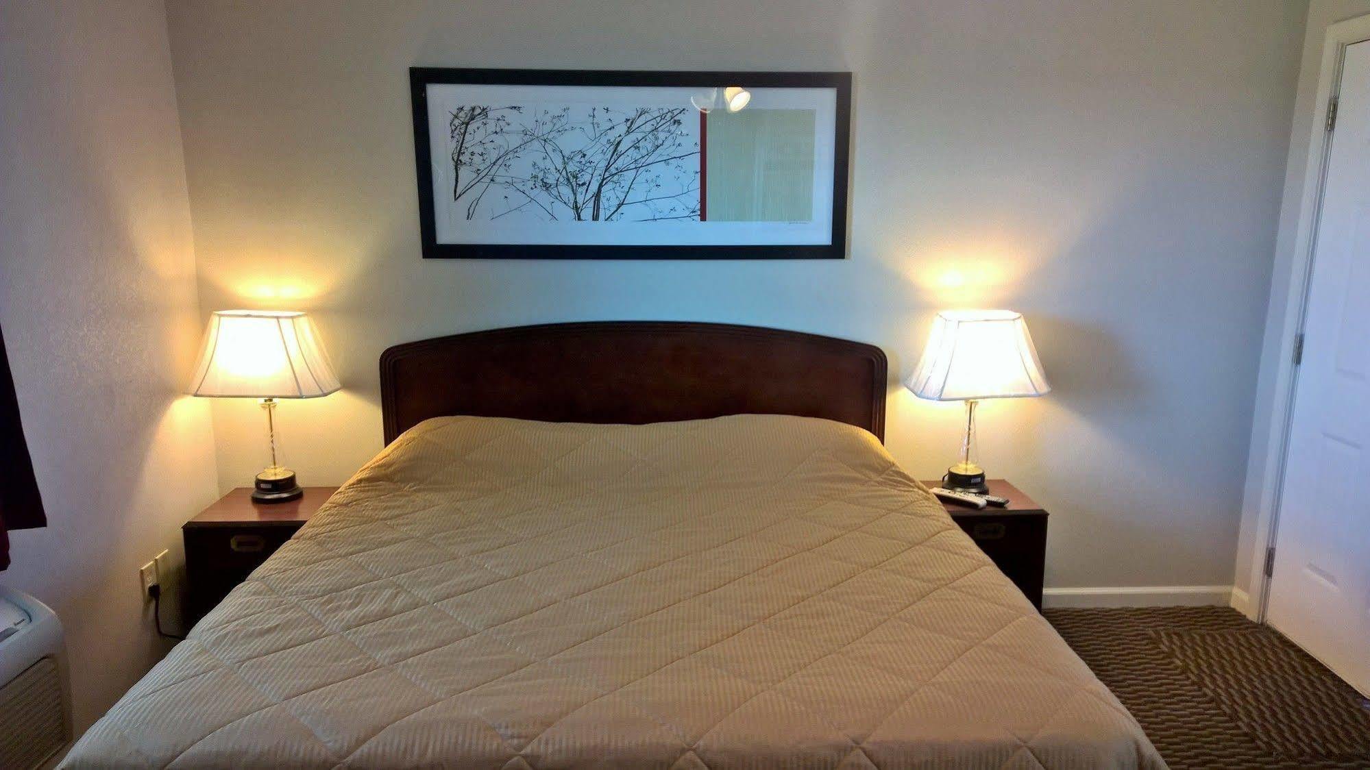 Classic Motel Higginsville Экстерьер фото